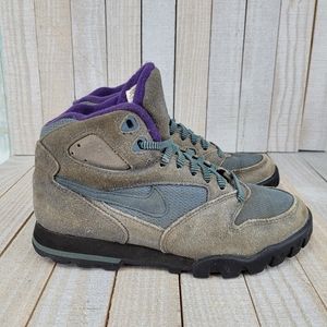 Vintage Nike Caldera Hiking Boots Size 6